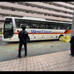 小さな家族葬サロン イノリエ | 江東区の葬儀・家族葬式場 | 故人の好きな色に包まれた、あたたかなお別れの時間