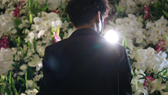 小さな家族葬サロン イノリエ | 江東区の葬儀・家族葬式場 | 故人の好きな色に包まれた、あたたかなお別れの時間