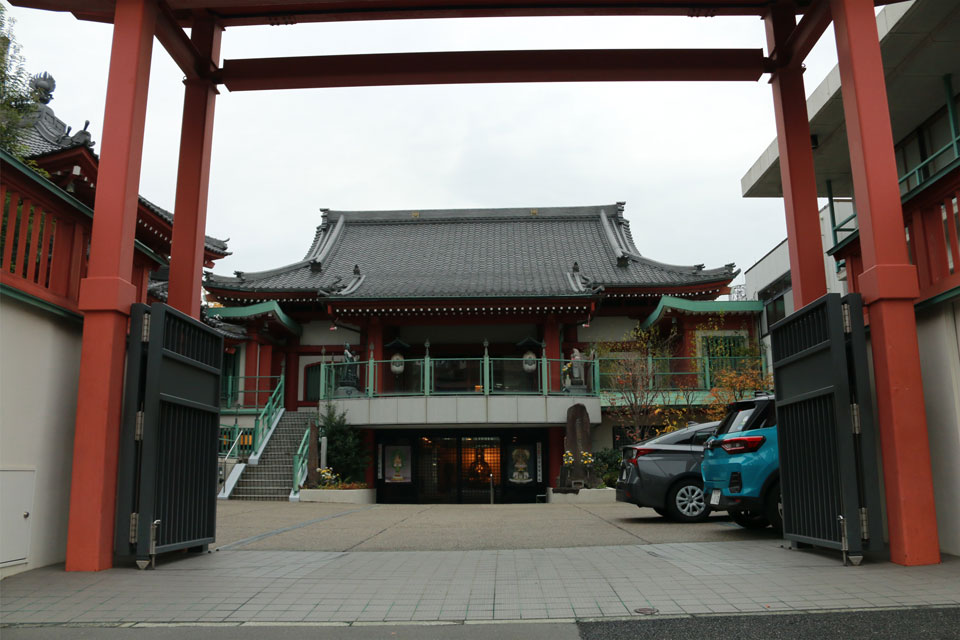 小さな家族葬サロンイノリエ | 法乗院 寿宝殿